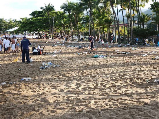 Mais de 300 toneladas de lixo pós-Ano Novo são retiradas no Litoral Norte