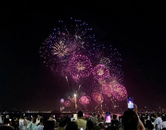 Confira a festa do Réveillon nas cidades da Baixada Santista