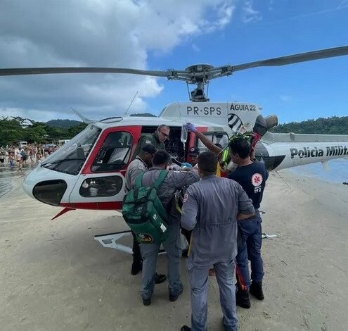 Helicóptero Águia resgata criança de 4 anos que sofria afogamento em piscina