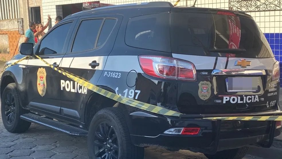 Policial Civil é morto com seis tiros em um bar de São Vicente