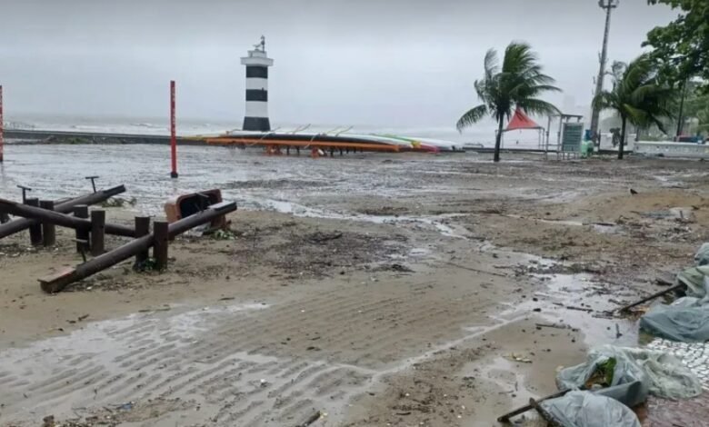 Litoral volta a ficar sob alerta de fortes chuvas