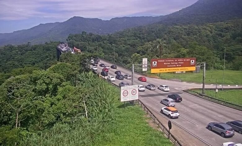 Sistema Anchieta-Imigrantes registra passagem de 394 mil veículos durante Carnaval