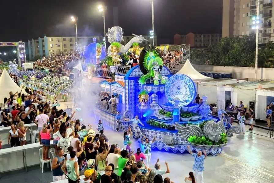 Unidos do Morro é campeã do grupo especial do Carnaval de Santos