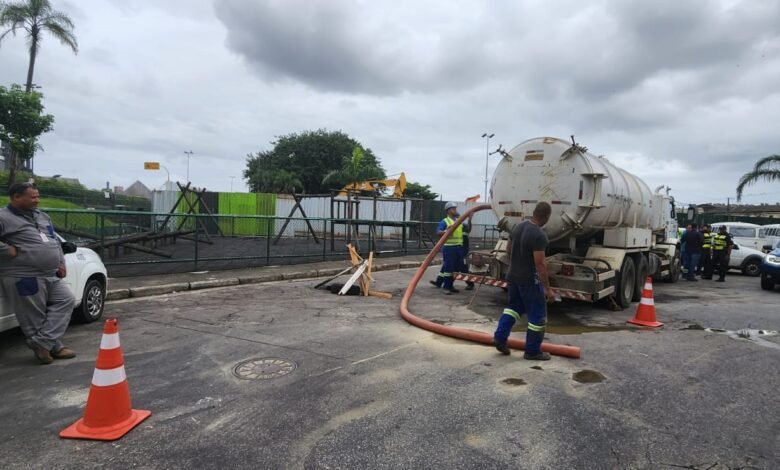Empresa é multada por descarte irregular na rede de esgoto em Santos