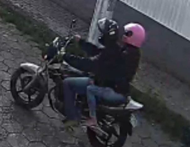 VÍDEO - Casal do crime é preso após onda de assaltos no Litoral Sul
