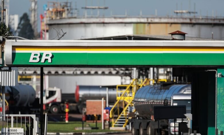 Petrobras reduz o preço do diesel nas distribuidoras