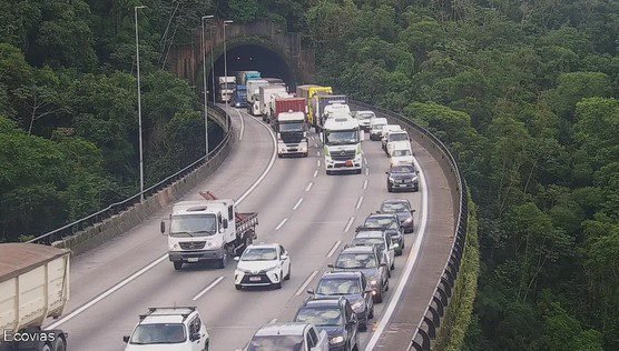 240 mil veículos são esperados para virem à Baixada Santista no feriado de Tiradentes