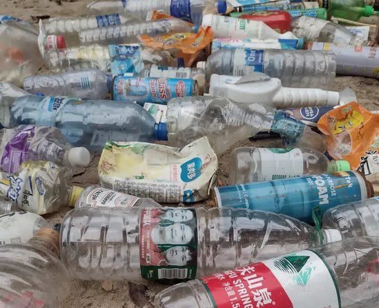 Lixo com material cancerígeno é descoberto em praias do Litoral de SP