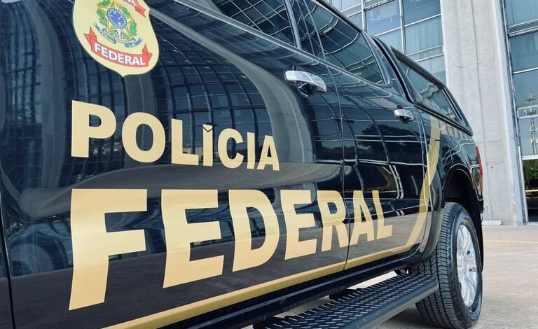 Polícia Federal cumpre mandado judicial em ação que visa combater tráfico internacional de drogas