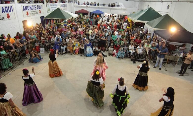 Santa Sara Kali é celebrada pela população cigana em Santos