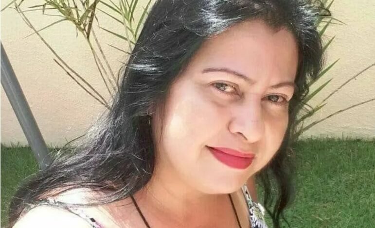 Mulher morre em incêndio dentro de casa