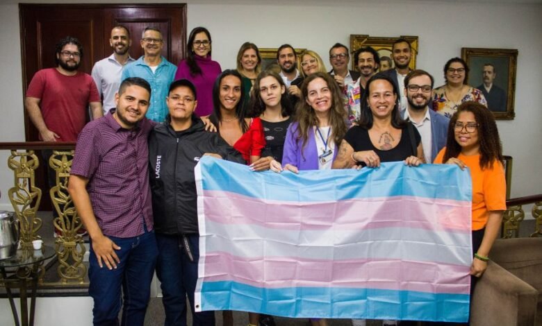 São Vicente garante direito de nome social para pessoas trans
