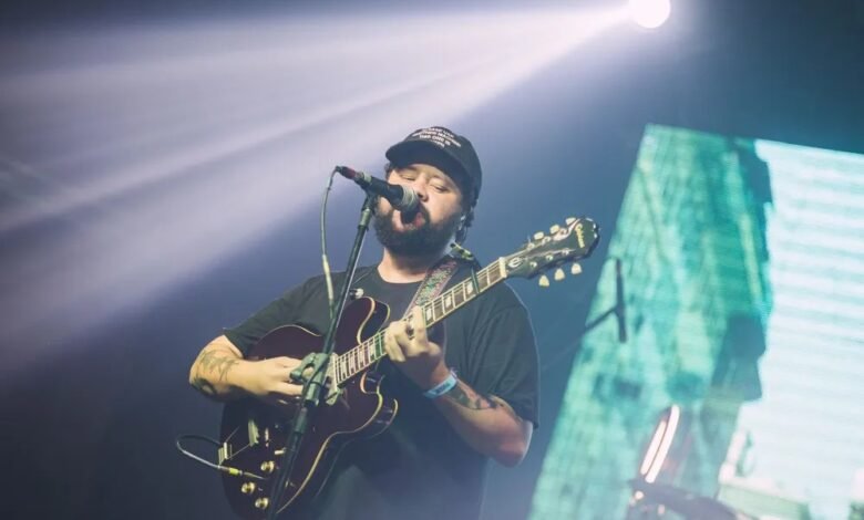 Aparelhos avaliados em R$ 30 mil são roubados de guitarrista
