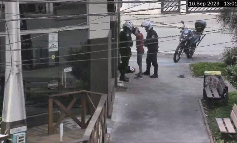 Dois homens são presos após furtos em Santos