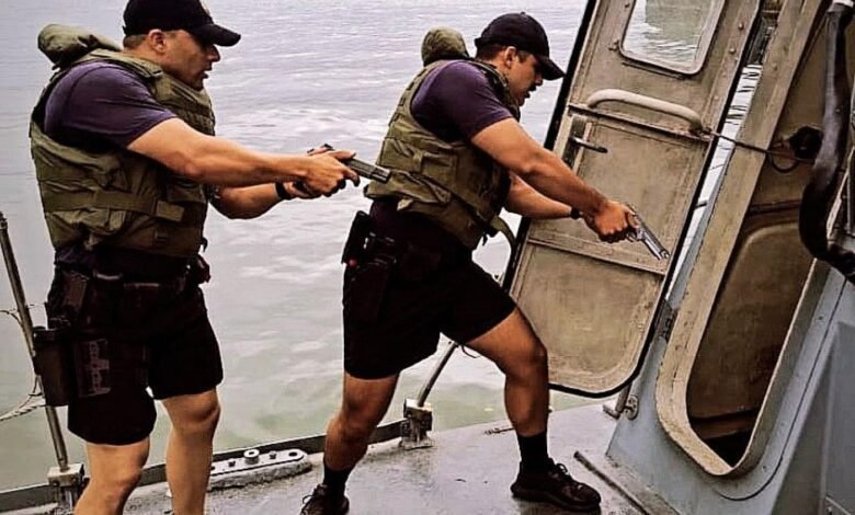 Guardas Municipais de Santos participam de curso especial de abordagem a embarcações