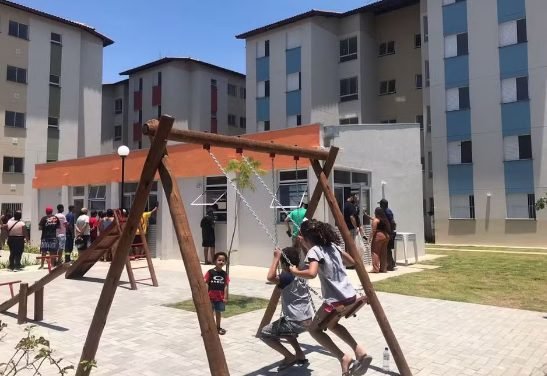 Governador de São Paulo entrega 580 apartamentos na Baixada Santista