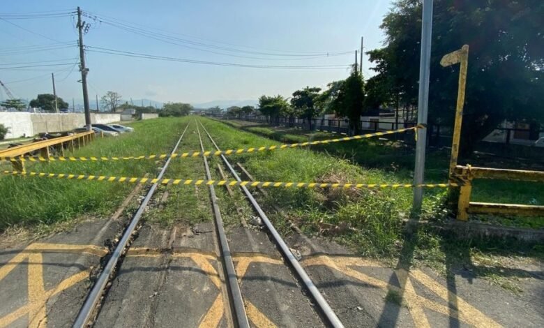 Corpo é encontrado sem cabeça e os braços em linha férrea