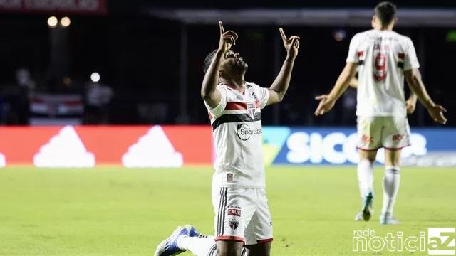 São Paulo vence Cuiabá em jogo polêmico no Morumbi