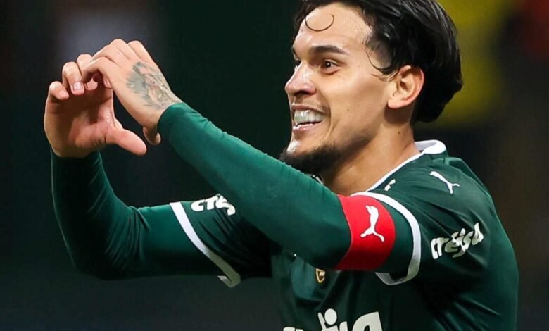 Palmeiras goleia Atlético-GO em sete minutos e amplia a liderança no Brasileirão