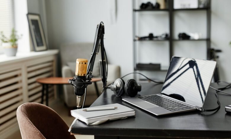 Oficina de podcast ficcional com Lucas Martins Neia