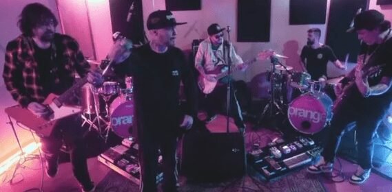 O Charlie Brown Jr vai voltar à Santos nove anos depois das mortes de Chorão e Champignon