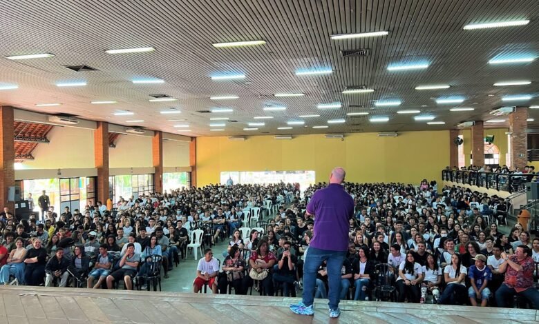 Dia da Juventude reúne mais de 1200 estudantes olimpienses