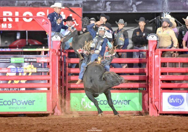 Competidor de Ipuã conquista a maior nota na segunda noite de Rodeio