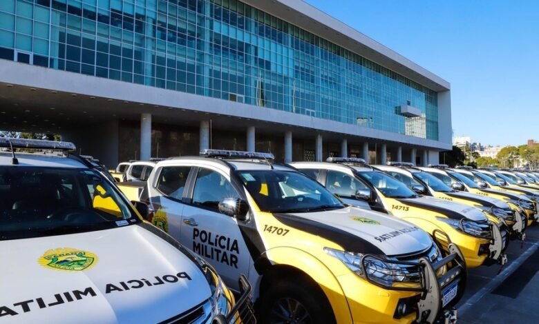 Polícia recupera veículo e prende três homens por furto