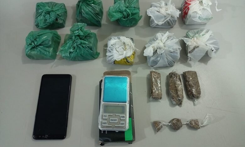 Jovem é preso em flagrante por tráfico de drogas