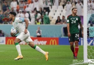 Argentina avança em primeiro e Polônia se classifica graças a Arábia