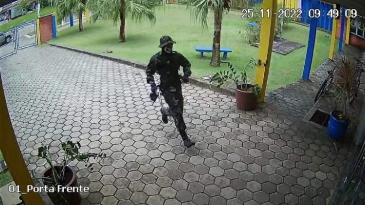 Autor dos ataques em escolas de Aracruz é sentenciado a até 3 anos de internação