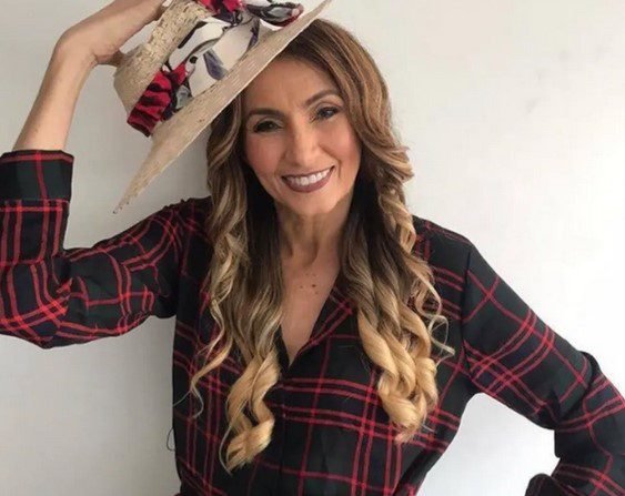 Cantora Rita de Cássia morre aos 50 anos