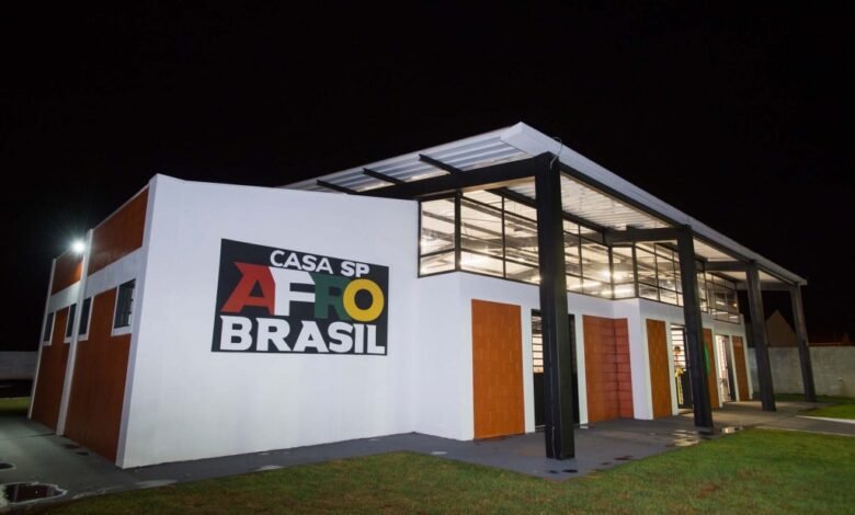 Casa Afro Barretos realiza curso de artesanato em cabaças