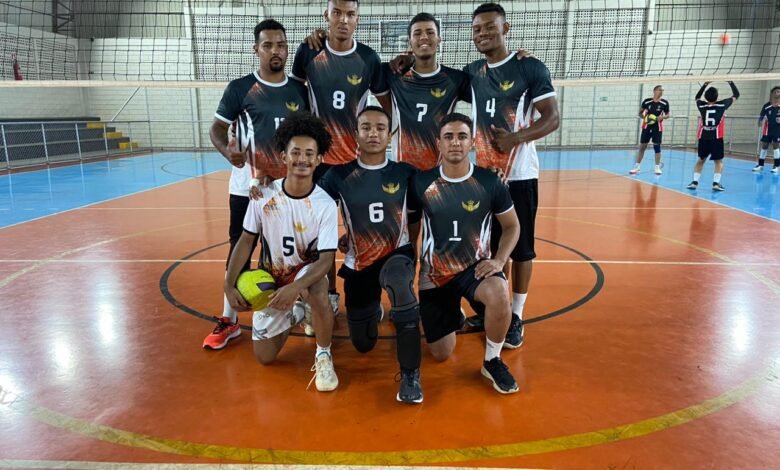 O Campeonato Municipal de Voleibol 2023 está chegando ao fim e já estão definidas as equipes que disputarão a final masculino