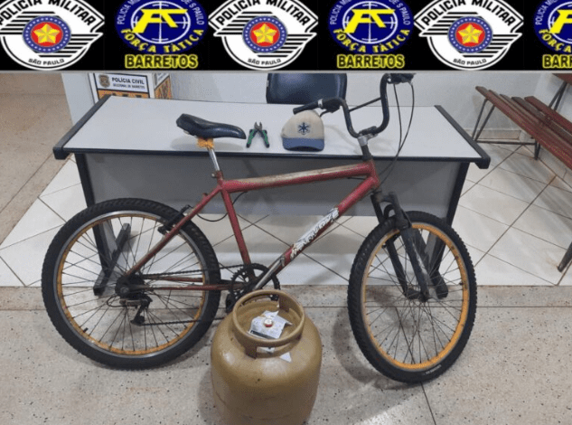 Homem é detido transportando objeto furtado em bicicleta