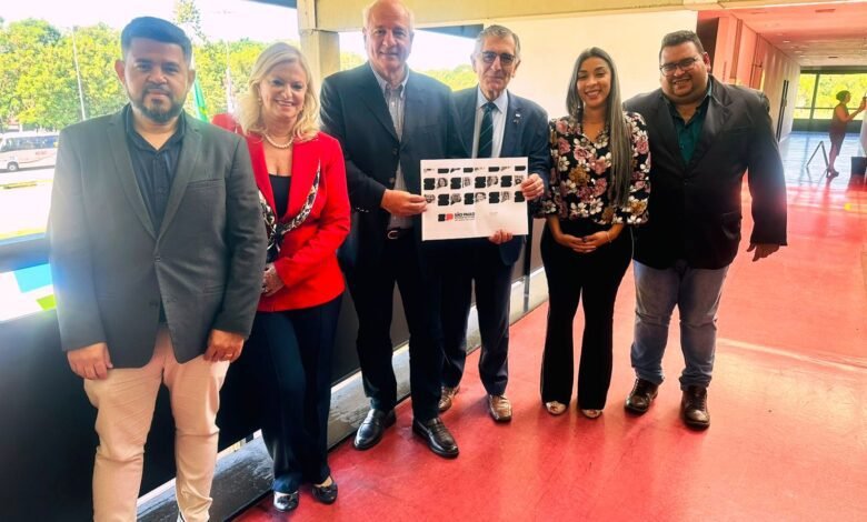 Em viagem à capital, o prefeito Junão recebeu ótimas notícias. A ETEC Guaíra está cada vez mais próxima da realidade.