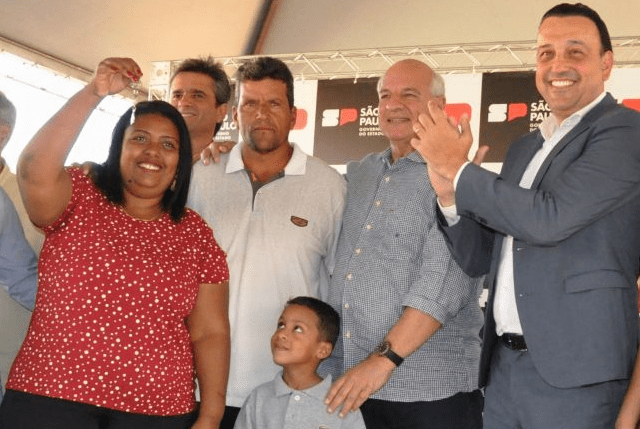 Entregas das casas populares de Guaíra conta com presença do vice-governador de SP