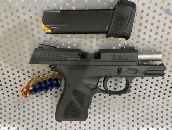 Homem é detido por porte ilegal de arma de fogo