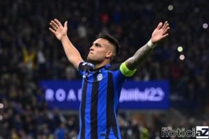 Lautaro comemorando o gol que deu a classificação para a final da Liga dos Campeões.