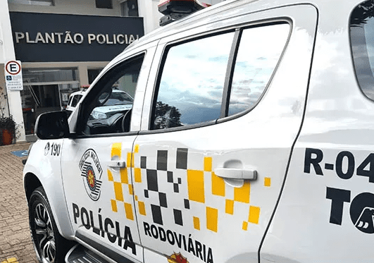 Irregularidades no trânsito: Moto é apreendida e multas são aplicadas em Barretos