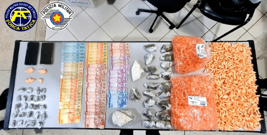 Jovem de 24 anos é preso em flagrante por tráfico de drogas