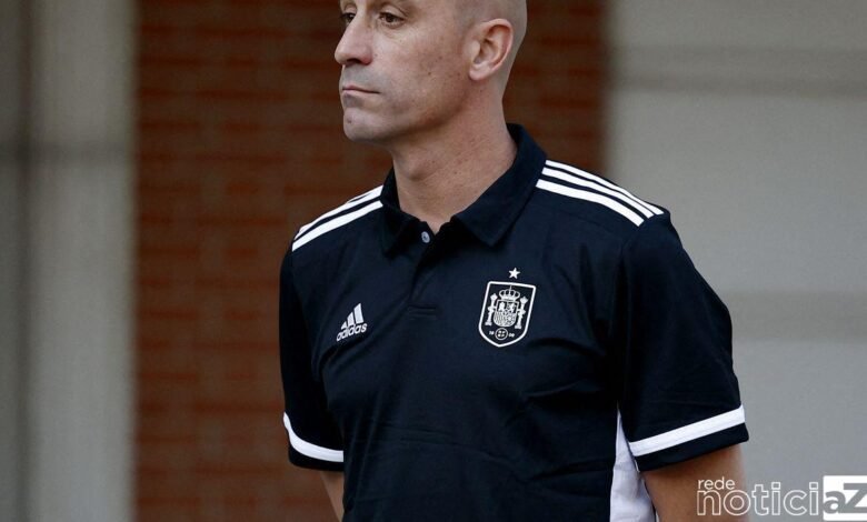 Fifa suspende dirigente espanhol após beijo na final da Copa do Mundo